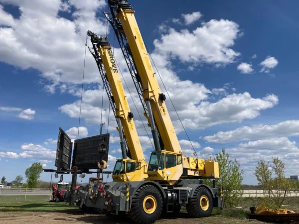2006 Grove RT700E  Rough Terrain Crane - Image 2