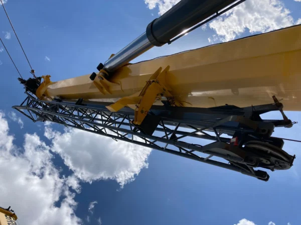 2006 Grove RT700E  Rough Terrain Crane - Image 4
