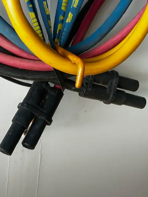 Caterpillar heavy equipment double ended boosting cable