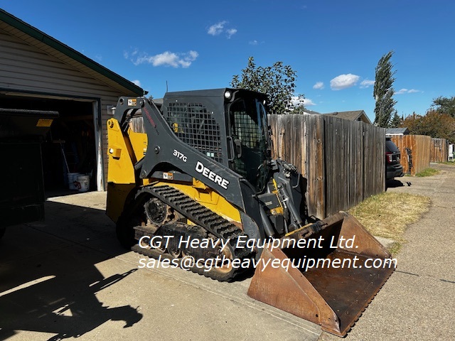 2019 Deere 317G Skidsteer and 2020 Canada Manufacturing Limited dump trailer